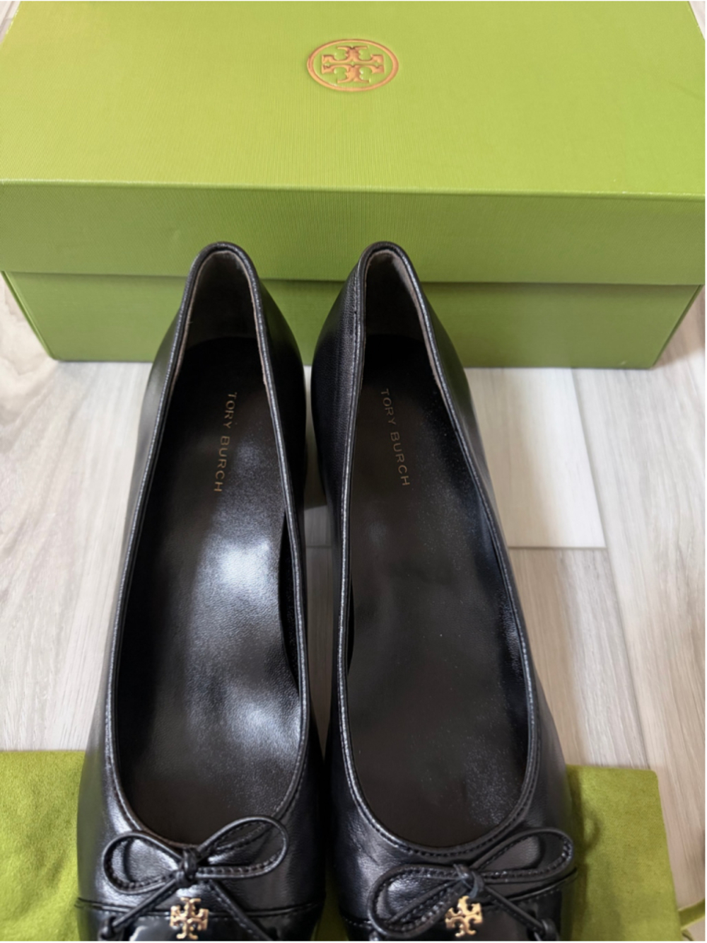 Tory Burch Cap Toe Pumps Black Leather Patent Bow Block Heel Women Size 8 NIB - Picture 9 of 11